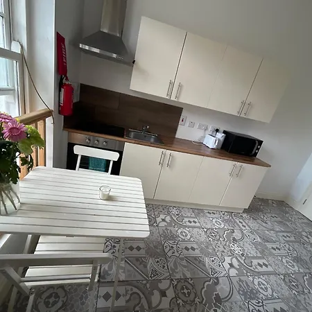 Studio In Rathmines - 6 *